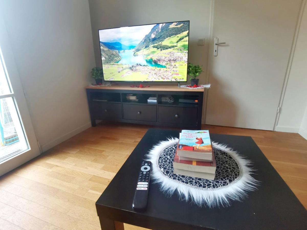 Versailles Trip Appartement Бюк Екстер'єр фото